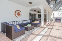 SUNRISE BAY ESTATE! 5700 sq. ft. Game Room! Huge salt water pool/hot tub - 4-Star