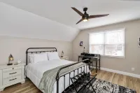 Welcome to the Boar's Nest, walking distance to Noblesville town square - 4-Star