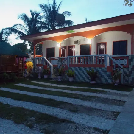 Maxvir Inn Beach Resort