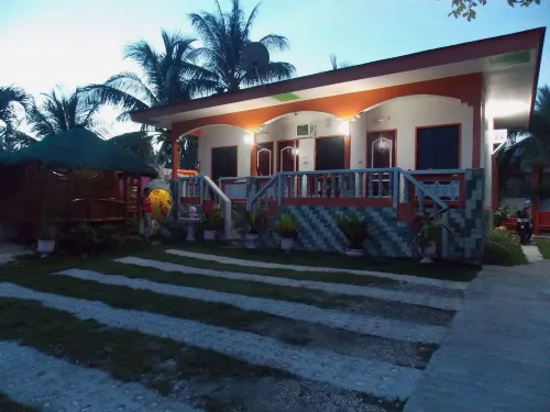 Maxvir Inn Beach Resort - Pensions