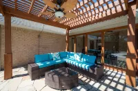 One Story House, King Beds, TV in all bedrooms, Desks, Grill and Pool. - 4つ星
