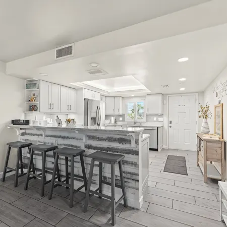 ⛱️ BEACHFRONT CONDO