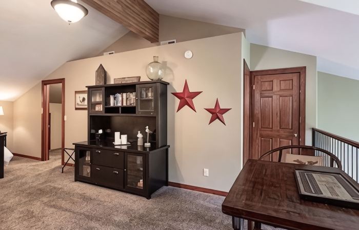 Beautiful Loft Condo in the Heart of Bigfork on the Swan River