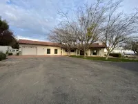 6 Bed 3 Bath House Surrounded by 10 Acres of Vines w Pool, Jacuzzi, & Fire Pit. - 4 ดาว