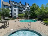 Luxury Condo*Hot Tub*Pool*Fireplace*Walk to Lifts*Near Golf Course & Fitness Ctr - 4-Star