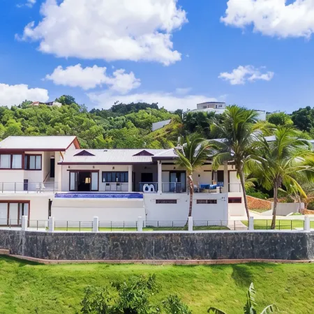 Oceanview Luxury Villa, 6 bedrooms, WiFi, AC, breakfast Preparation included