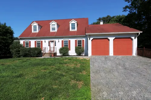 Spacious Riverview Escape: Just Half Mile to Harpers Ferry National Park Center - 3-stjärniga