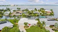Cocoa Beach Coral Retreat waterfront 3 BR /2.5 BA - 4성급