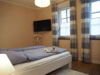 Ground floor/quiet/WLAN/terrace with garden and the sound of waves/holiday from day 1 - Wifi