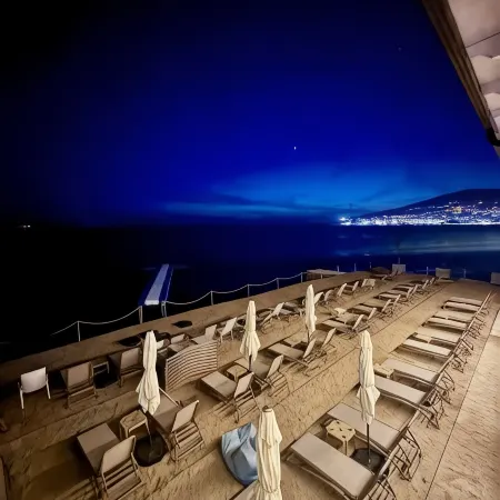 Joelle Premium Hotel