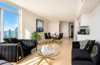 Lakeview CN tower view island free parking - Homestays