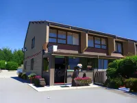 Fairway Motel & Apartments - Mountain view