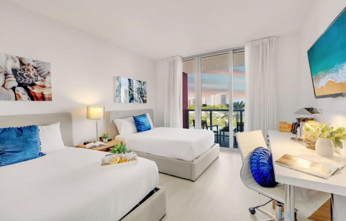 Balcony with View, Pool, Gym, Near Beach