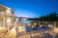 Luxury Villa with Guest House in tranquil setting with Private pool - สระว่ายน้ำส่วนตัว
