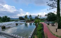 Yama Resort Tondano - Kolam Renang