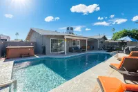 Little Oasis | Pool, Spa & Game Room - Pool