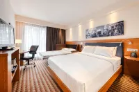 Hampton by Hilton Warsaw Airport - 3-Star