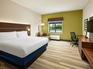 Holiday Inn Express & Suites Panama City-Tyndall
