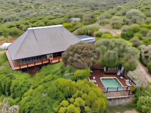 Barefoot Addo Elephant Lodge