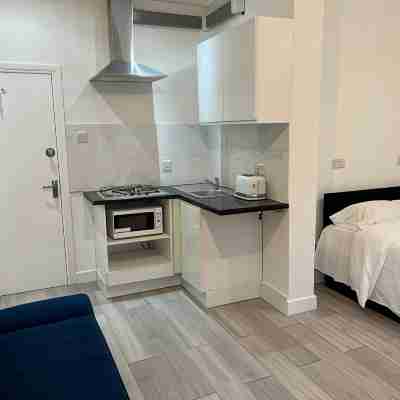 Remarkable 2-Bed Apartment in Ilford London Rooms