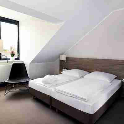 Hotel Schweizer Hof Rooms