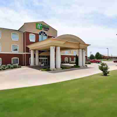 Holiday Inn Express & Suites Sweetwater Hotel Exterior