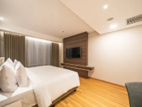 Platinum Hotel Tunjungan Surabaya Hotels in Genteng