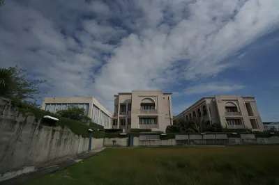 The Pade Hotel Hotels in Darul Imarah