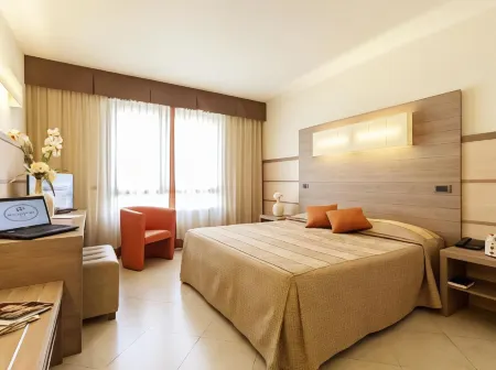 NilHotel Florence Отели рядом с достопримечательностью «Вилла Кастелло»