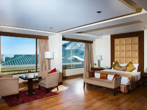 Royal Tulip Luxury Hotel, Kufri, Shimla