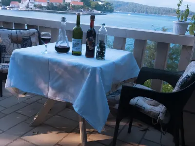 Stone House Gregov - Bedroom 2 Hotels near Rent a jet-ski Vela Pržina