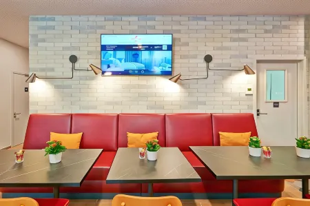 Appart'City Confort Bruxelles Centre Gare du Midi Отели рядом с достопримечательностью «Парк режьёналь де ла Пед»