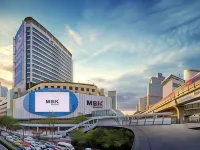 Metro Hotel Hotels near Wat Traimit