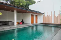 LeRoca Villa Hotele w: Sukasari