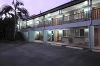 Puffers Inn Hotels in Coochiemudlo Island