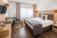 Neo Hotel Linde Esslingen Hotels near Gospelhouse Denkendorf