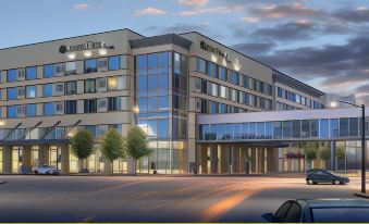 DoubleTree by Hilton Evansville