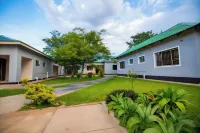 Lulu Guest Lodge