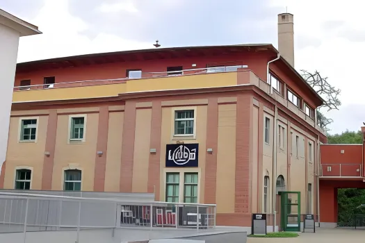 Backstage Hotel Dresden Hotels in der Nähe von Molkerei Gebrüder Pfund