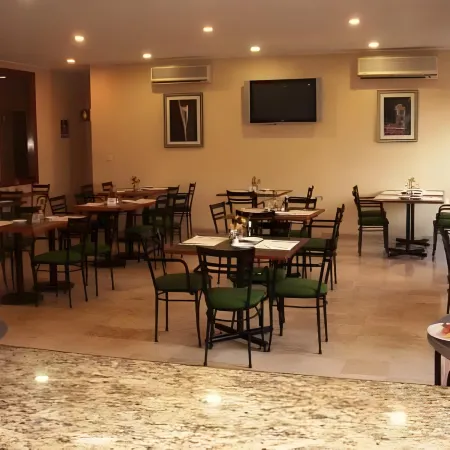 Hotel & Suites Real del Lago