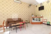 Almeira Homestay Syariah Near Makam Sunan Ampel Mitra RedDoorz