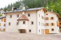 Chalet le Grazie Hotel dekat Serrai di Sottoguda