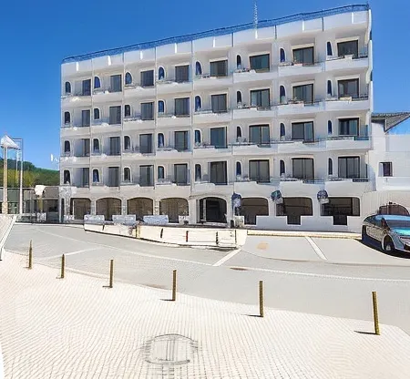 Salema Beach Hotel