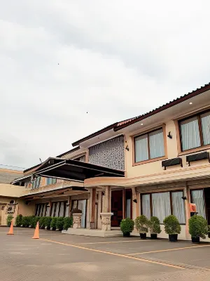 The Swarna Hotel Bayah Lebak Hotel dekat Sawarna Beach