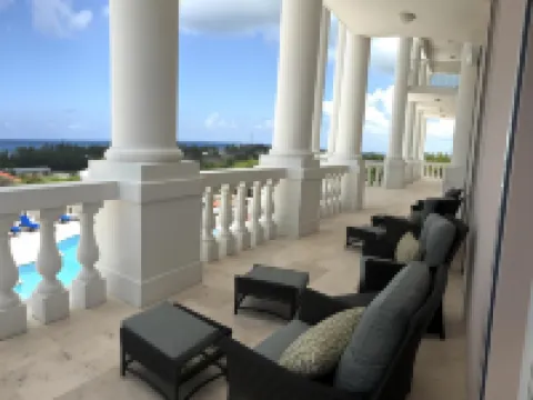 Ocean West Boutique Hotel