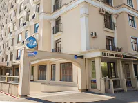 Compass Hostel Hotels near Aikol Manas Statue