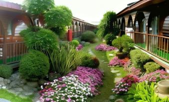 Taitung Longxing Garden Holiday Chalet Bed and Breakfast