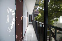 RedDoorz Near Riau Junction Mall 2