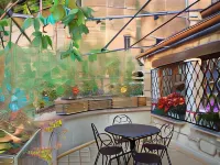 D'Ici et d'Ailleurs Hotel a Laparrouquial