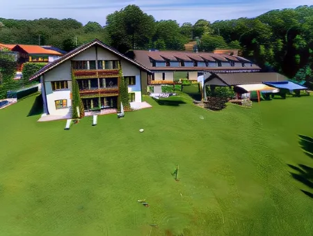 Landhotel Huber am See Отели в г. Мюнзинг